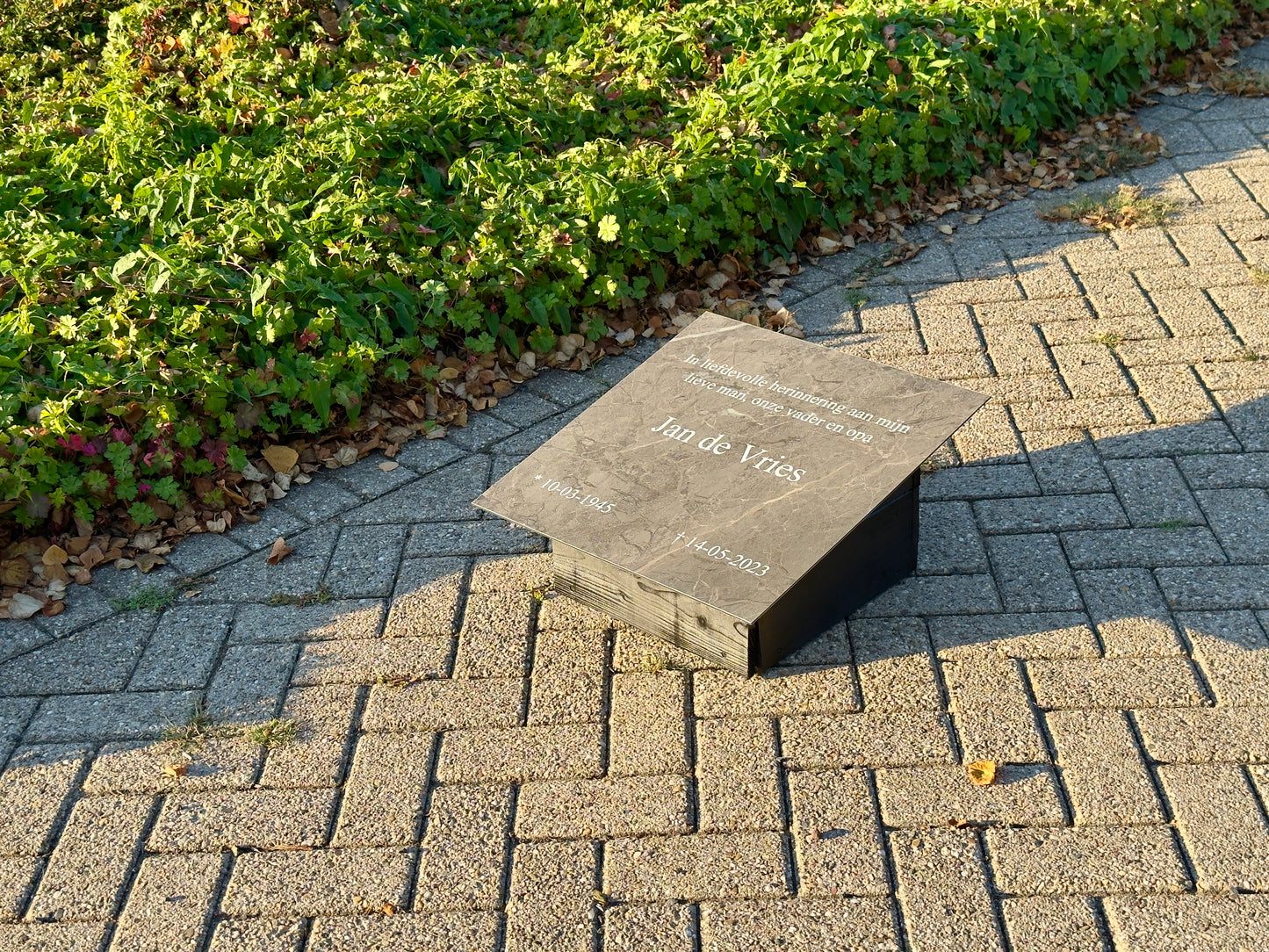 Memorus tijdelijke grafbedekking voor algemeen graf (50cm x 50cm)