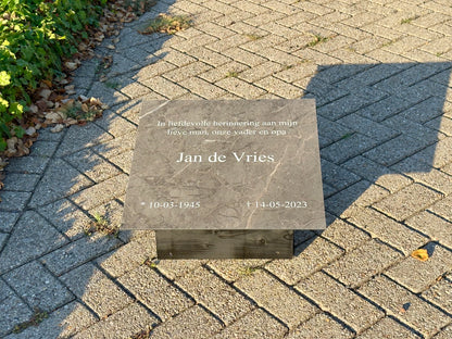 Tijdelijke grafbedekking algemeen graf 50x50 cm vooraanzicht