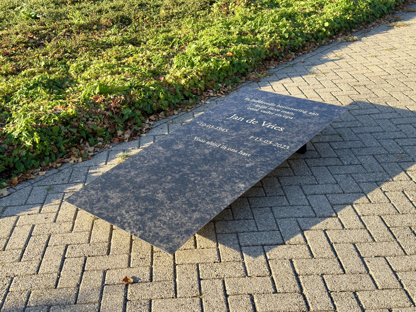 Tijdelijke grafbedekking regulier graf