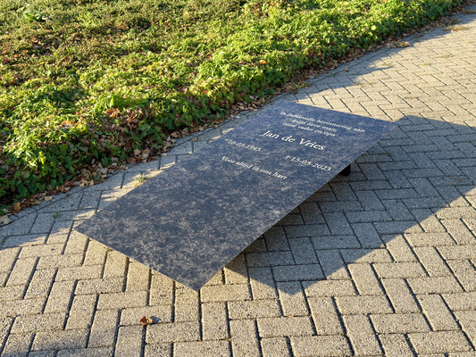 Tijdelijke grafbedekking regulier graf